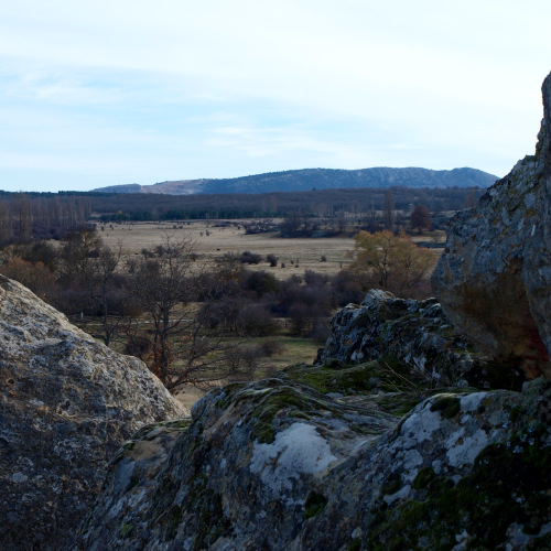 senda de la casa de la ciudad valonsadero, sierra de san marcos